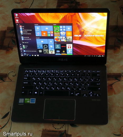 Тест и обзор ноутбука-трансформера ASUS ZenBook Flip UX461UN - клавиатура с подсветкой