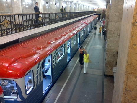 Тест фотосъемки планшетом Chuwi Hibook - метро, станция Комсомольская
