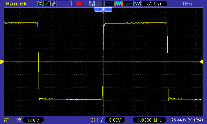 осциллограф Hantek DSO5102P - осциллограмма меандр 1 МГц с 32-кратным усреднением