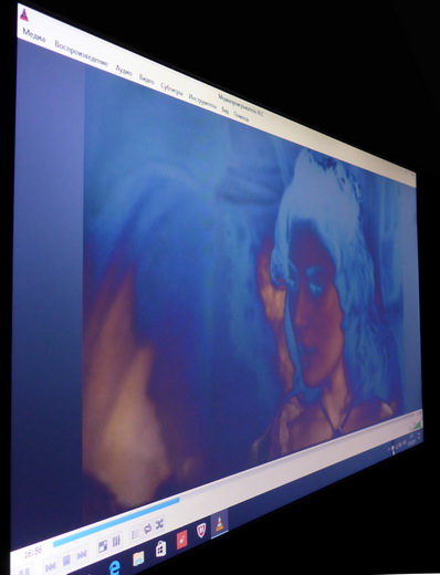 инверсия изображения (негативное изображение) на экране жидкокристаллического монитора