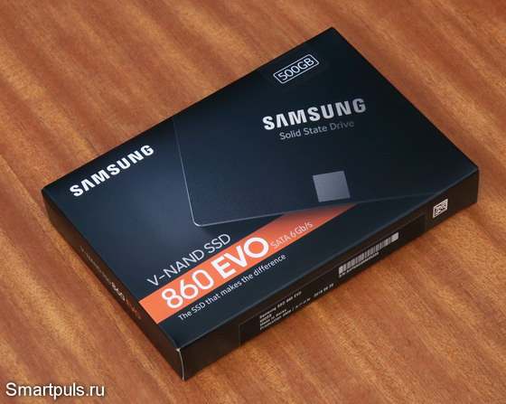 Упаковка накопителя SSD SSD Samsung MZ-76E500BW 500 ГБ (серия 860 EVO)