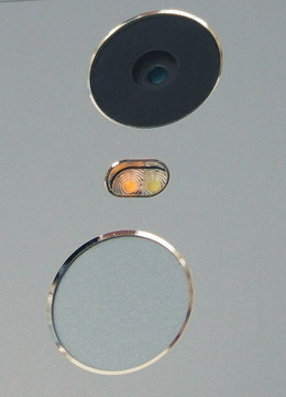Основная камера, сдвоенная вспышка и сканер отпечатка пальца телефона Xiaomi Redmi Note 4