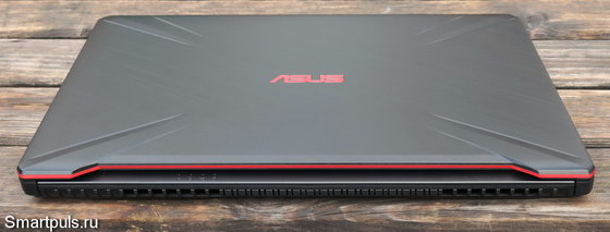 Обзор ноутбука ASUS TUF Gaming FX705GD - вид сзади