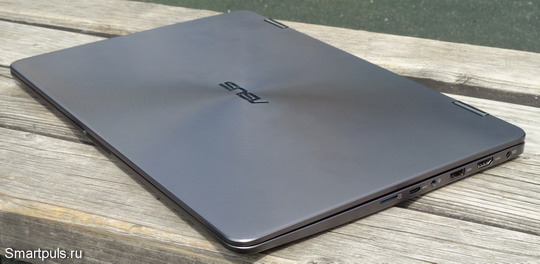 Тест и обзор ноутбука-трансформера ASUS ZenBook Flip UX461UN - вид справа