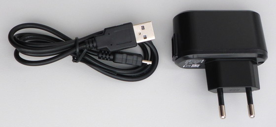 Зарядное устройство и кабель micro USB для смартфона DEXP