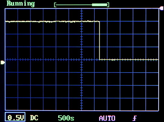 Осциллограмма напряжения аккумулятора Znter вблизи точки самоотключения при разряде