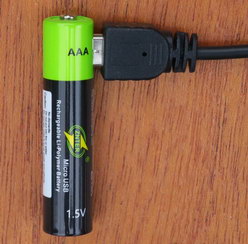 То, чего не может быть: литий-ионный (Li-ion) аккумулятор в формате "мизинчиковой" батарейки типоразмера AAA на напряжение 1.5 Вольта (полностью совместимая замена батарейки AAA)