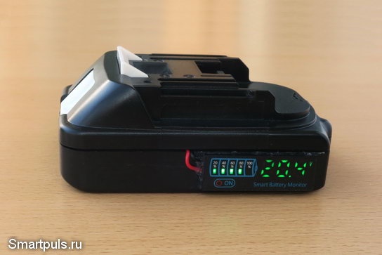 Индикатор заряда аккумулятора с вольтметром - обзор и пример практического применения с аккумулятором Makita