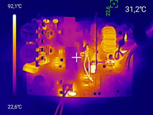 Тепловой снимок доработанного блока питания с диодами Шоттки с нагрузкой 12 В 9 А