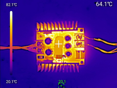 Тепловой снимок платы DC-DC преобразователя (вид сверху)