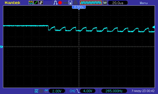 Сенсорный выключатель - осциллограмма на излучающем IR светодиоде