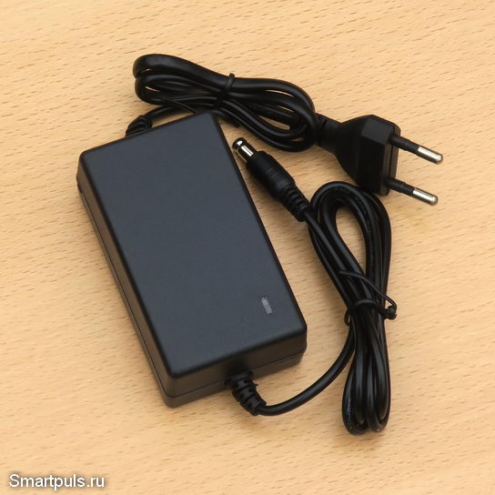 Зарядное утройство для аккумулятора Макита с цилиндрическим разъёмом