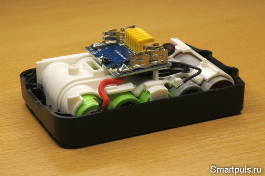 Аккумулятор Makita в разобранном виде