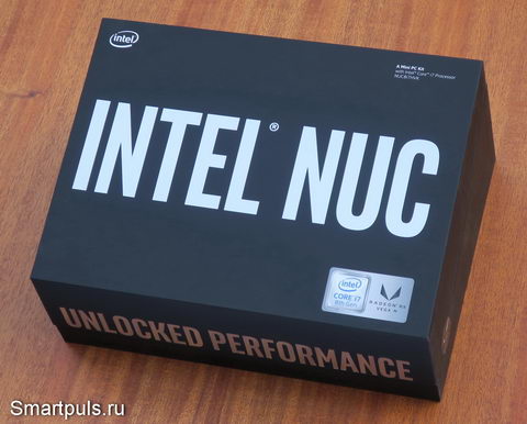 Упаковка мини-компьютера (платформы) Intel NUC NUC8i7HVK