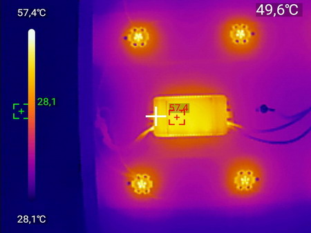 Тепловой снимок светодиодного драйвера потолочного светильника