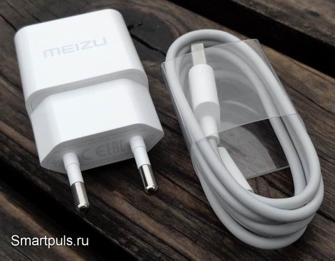 Зарядное устройство и кабель смартфона Meizu M6