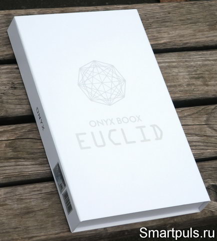 Упаковка ридера Onyx Boox Euclid