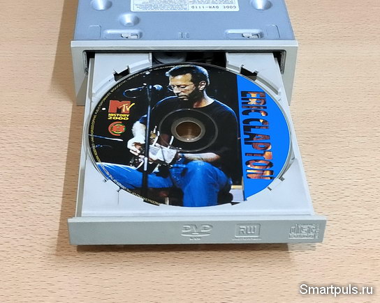 Как подключить приводы CD и DVD к современному компьютеру или ноутбуку
