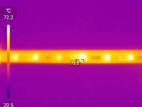 термоснимок светодиодной планки линейного светильника Эра