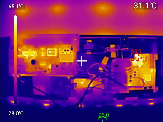 Тепловой снимок телевизора с открытой крышкой