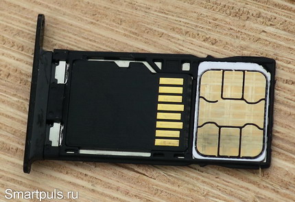лоток для СИМ-ок и карты памяти смартфона Oukitel K6