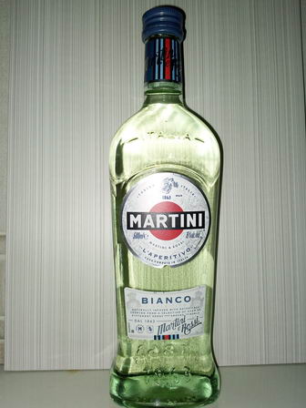 Бутылка Мартини