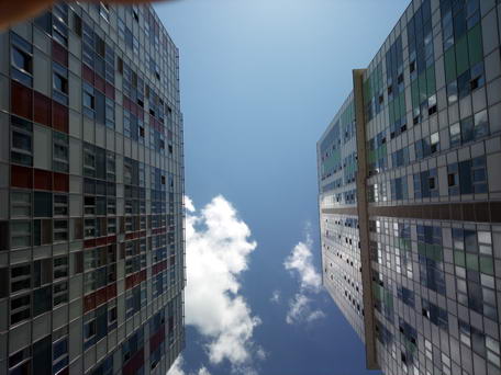 Небо и небоскребы. Тест фотосъемки камерой смартфона Ulefone Vienna