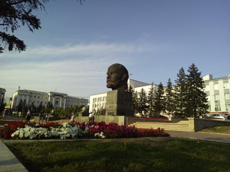 Улан-Удэ, памятник Ленину. Самая большая голова Ленина в мире!