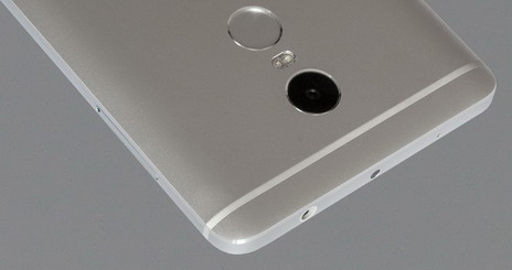 Смартфон Xiaomi Redmi Note 4 - вид сзади